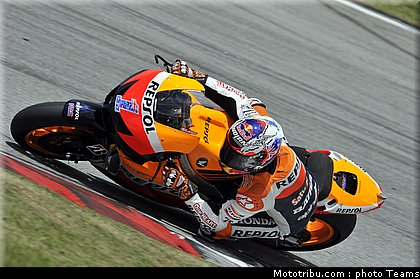 stoner_015_motogp_2012_malaisie_test.jpg