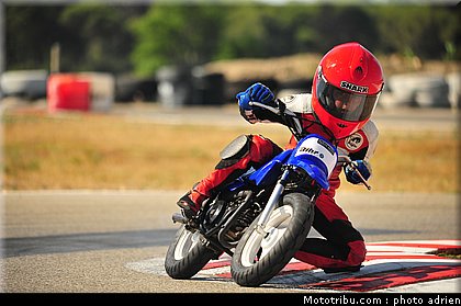 fellon_lorenzo_004_ecole_de_pilotage_zf_grand_prix_zarco_fellon_louis_rossi_ete_2012.jpg