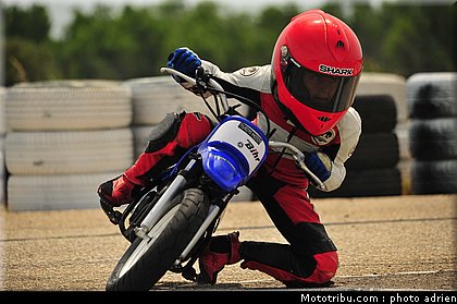 fellon_lorenzo_022_ecole_de_pilotage_zf_grand_prix_zarco_fellon_louis_rossi_ete_2012.jpg