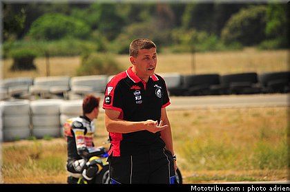 paddock_018_ecole_de_pilotage_zf_grand_prix_zarco_fellon_louis_rossi_ete_2012.jpg