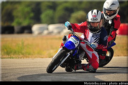 pee_wee_002_ecole_de_pilotage_zf_grand_prix_zarco_fellon_louis_rossi_ete_2012.jpg