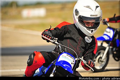 pee_wee_044_ecole_de_pilotage_zf_grand_prix_zarco_fellon_louis_rossi_ete_2012.jpg