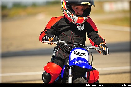 pee_wee_045_ecole_de_pilotage_zf_grand_prix_zarco_fellon_louis_rossi_ete_2012.jpg