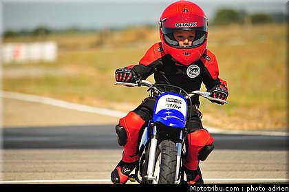 pee_wee_047_ecole_de_pilotage_zf_grand_prix_zarco_fellon_louis_rossi_ete_2012.jpg
