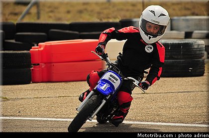 pee_wee_049_ecole_de_pilotage_zf_grand_prix_zarco_fellon_louis_rossi_ete_2012.jpg