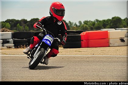 pee_wee_050_ecole_de_pilotage_zf_grand_prix_zarco_fellon_louis_rossi_ete_2012.jpg