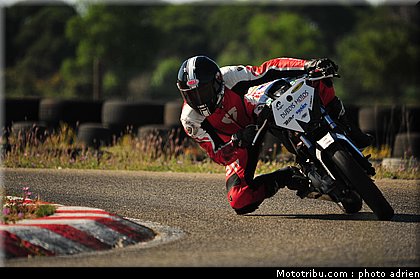 pilotes_014_ecole_de_pilotage_zf_grand_prix_zarco_fellon_louis_rossi_ete_2012.jpg