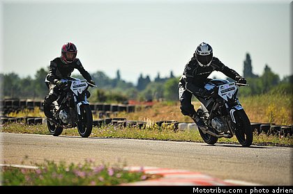 pilotes_025_ecole_de_pilotage_zf_grand_prix_zarco_fellon_louis_rossi_ete_2012.jpg