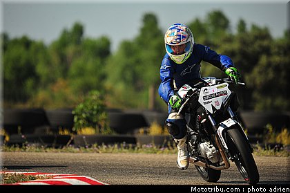 pilotes_030_ecole_de_pilotage_zf_grand_prix_zarco_fellon_louis_rossi_ete_2012.jpg