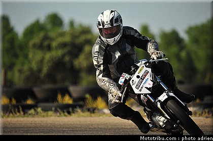 pilotes_033_ecole_de_pilotage_zf_grand_prix_zarco_fellon_louis_rossi_ete_2012.jpg