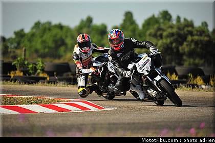 pilotes_039_ecole_de_pilotage_zf_grand_prix_zarco_fellon_louis_rossi_ete_2012.jpg