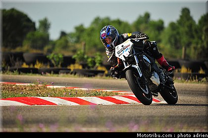 pilotes_041_ecole_de_pilotage_zf_grand_prix_zarco_fellon_louis_rossi_ete_2012.jpg