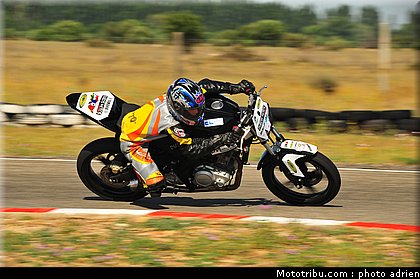 pilotes_047_ecole_de_pilotage_zf_grand_prix_zarco_fellon_louis_rossi_ete_2012.jpg
