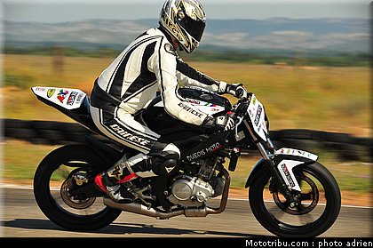pilotes_049_ecole_de_pilotage_zf_grand_prix_zarco_fellon_louis_rossi_ete_2012.jpg