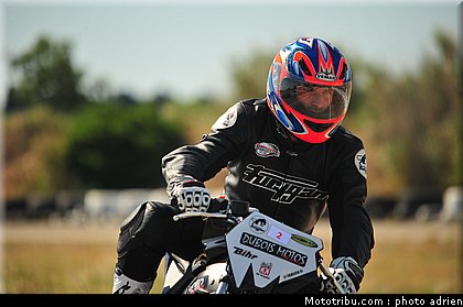pilotes_060_ecole_de_pilotage_zf_grand_prix_zarco_fellon_louis_rossi_ete_2012.jpg