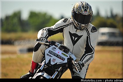 pilotes_062_ecole_de_pilotage_zf_grand_prix_zarco_fellon_louis_rossi_ete_2012.jpg