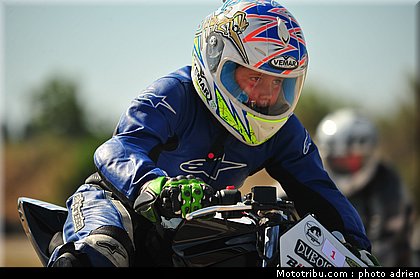 pilotes_065_ecole_de_pilotage_zf_grand_prix_zarco_fellon_louis_rossi_ete_2012.jpg