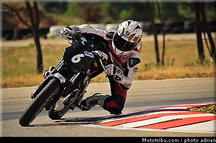 pilotes_069_ecole_de_pilotage_zf_grand_prix_zarco_fellon_louis_rossi_ete_2012.jpg