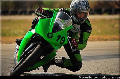 pilotes_077_ecole_de_pilotage_zf_grand_prix_zarco_fellon_louis_rossi_ete_2012.jpg