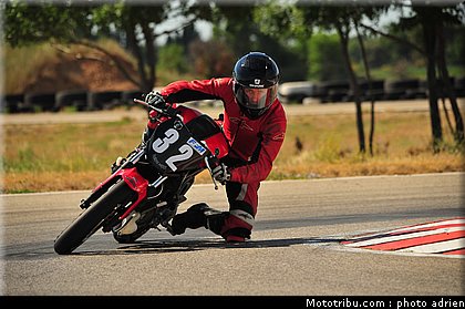 pilotes_084_ecole_de_pilotage_zf_grand_prix_zarco_fellon_louis_rossi_ete_2012.jpg