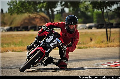 pilotes_085_ecole_de_pilotage_zf_grand_prix_zarco_fellon_louis_rossi_ete_2012.jpg