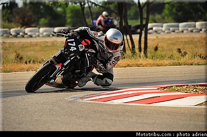 pilotes_087_ecole_de_pilotage_zf_grand_prix_zarco_fellon_louis_rossi_ete_2012.jpg