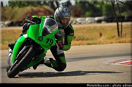 pilotes_094_ecole_de_pilotage_zf_grand_prix_zarco_fellon_louis_rossi_ete_2012.jpg