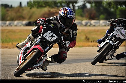 pilotes_096_ecole_de_pilotage_zf_grand_prix_zarco_fellon_louis_rossi_ete_2012.jpg