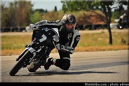 pilotes_098_ecole_de_pilotage_zf_grand_prix_zarco_fellon_louis_rossi_ete_2012.jpg
