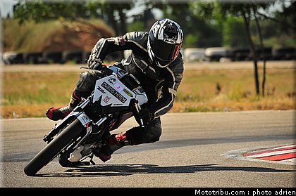 pilotes_101_ecole_de_pilotage_zf_grand_prix_zarco_fellon_louis_rossi_ete_2012.jpg