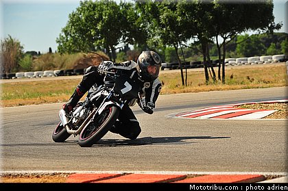 pilotes_112_ecole_de_pilotage_zf_grand_prix_zarco_fellon_louis_rossi_ete_2012.jpg