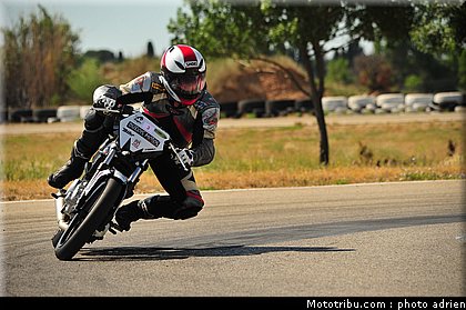 pilotes_113_ecole_de_pilotage_zf_grand_prix_zarco_fellon_louis_rossi_ete_2012.jpg