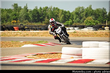 pilotes_135_ecole_de_pilotage_zf_grand_prix_zarco_fellon_louis_rossi_ete_2012.jpg