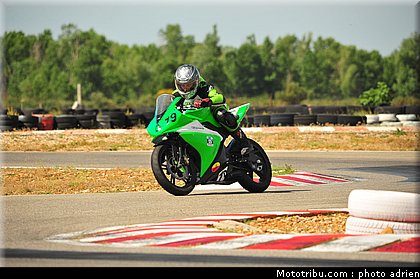 pilotes_136_ecole_de_pilotage_zf_grand_prix_zarco_fellon_louis_rossi_ete_2012.jpg
