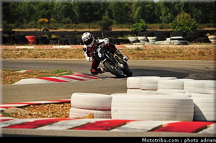 pilotes_138_ecole_de_pilotage_zf_grand_prix_zarco_fellon_louis_rossi_ete_2012.jpg