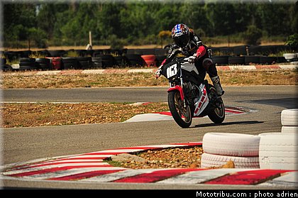 pilotes_139_ecole_de_pilotage_zf_grand_prix_zarco_fellon_louis_rossi_ete_2012.jpg