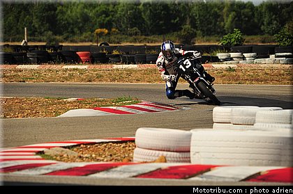 pilotes_141_ecole_de_pilotage_zf_grand_prix_zarco_fellon_louis_rossi_ete_2012.jpg