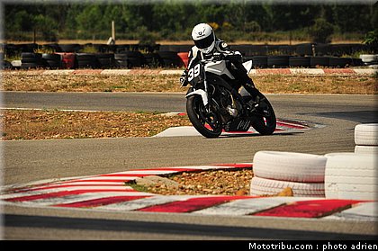 pilotes_142_ecole_de_pilotage_zf_grand_prix_zarco_fellon_louis_rossi_ete_2012.jpg