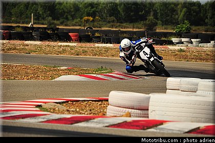 pilotes_143_ecole_de_pilotage_zf_grand_prix_zarco_fellon_louis_rossi_ete_2012.jpg