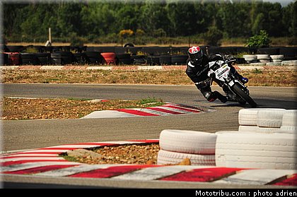 pilotes_144_ecole_de_pilotage_zf_grand_prix_zarco_fellon_louis_rossi_ete_2012.jpg