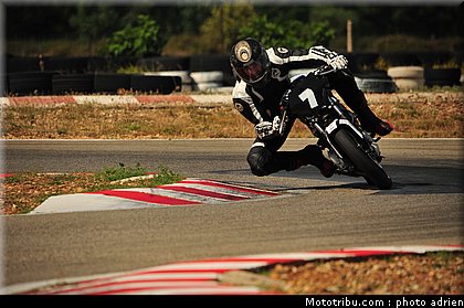 pilotes_146_ecole_de_pilotage_zf_grand_prix_zarco_fellon_louis_rossi_ete_2012.jpg