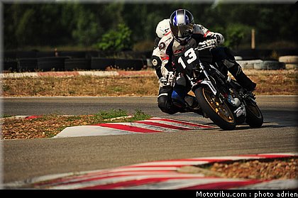 pilotes_149_ecole_de_pilotage_zf_grand_prix_zarco_fellon_louis_rossi_ete_2012.jpg