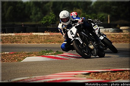 pilotes_150_ecole_de_pilotage_zf_grand_prix_zarco_fellon_louis_rossi_ete_2012.jpg