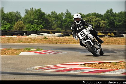 pilotes_155_ecole_de_pilotage_zf_grand_prix_zarco_fellon_louis_rossi_ete_2012.jpg