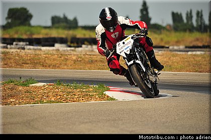 pilotes_161_ecole_de_pilotage_zf_grand_prix_zarco_fellon_louis_rossi_ete_2012.jpg