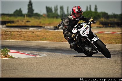 pilotes_164_ecole_de_pilotage_zf_grand_prix_zarco_fellon_louis_rossi_ete_2012.jpg