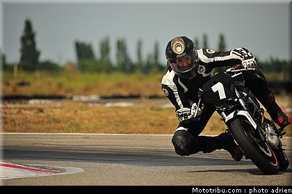 pilotes_167_ecole_de_pilotage_zf_grand_prix_zarco_fellon_louis_rossi_ete_2012.jpg