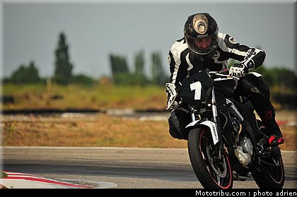 pilotes_168_ecole_de_pilotage_zf_grand_prix_zarco_fellon_louis_rossi_ete_2012.jpg
