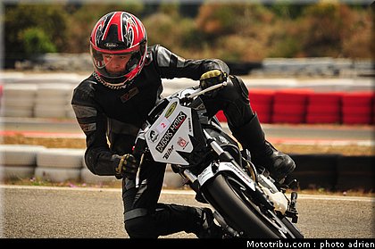 pilotes_171_ecole_de_pilotage_zf_grand_prix_zarco_fellon_louis_rossi_ete_2012.jpg