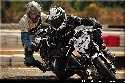 pilotes_172_ecole_de_pilotage_zf_grand_prix_zarco_fellon_louis_rossi_ete_2012.jpg